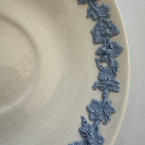 Vintage Wedgwood Queensware Lavender on Cream Shell Edge Set 4 Saucers READ 2243 - Picture 4 of 10